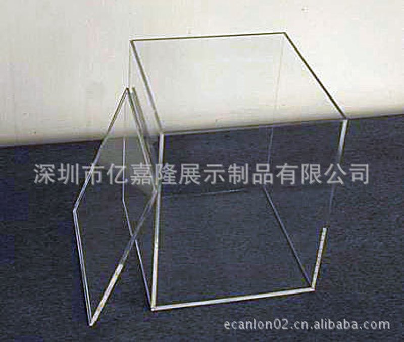 亚克力制品定制：现代生活中的新材料艺术再现